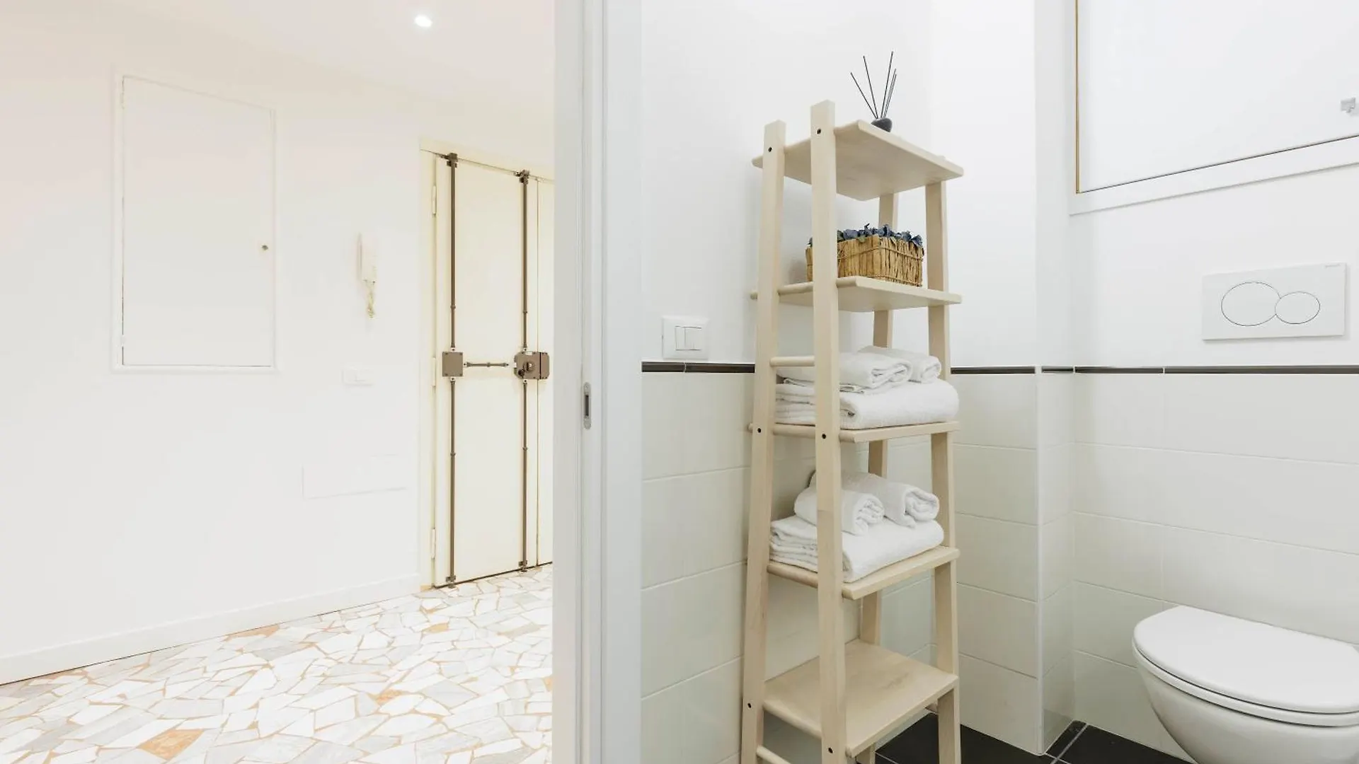Giordano Luxury Home Florence 0*,
