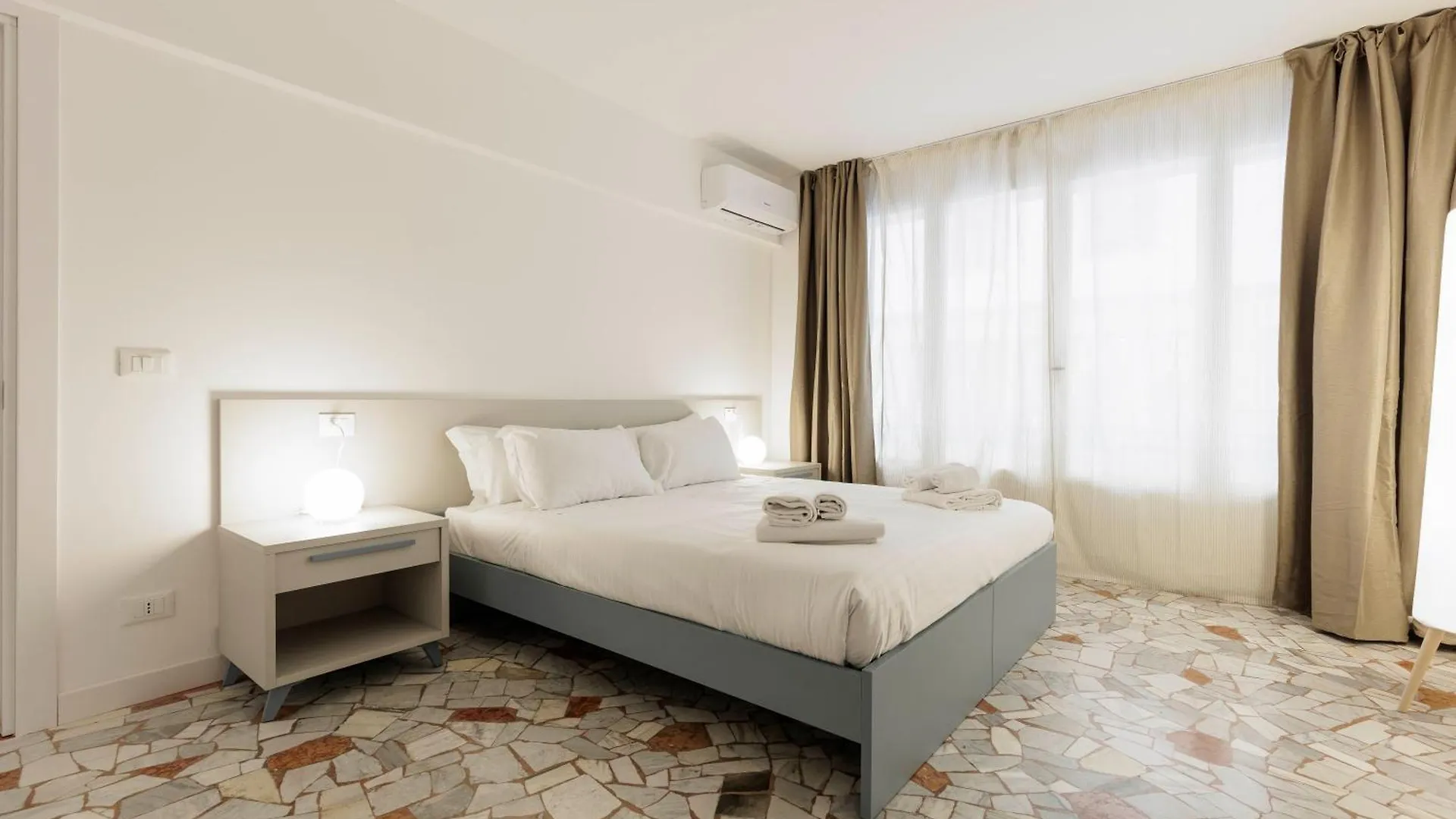 Apartment Giordano Luxury Home Florence Italy