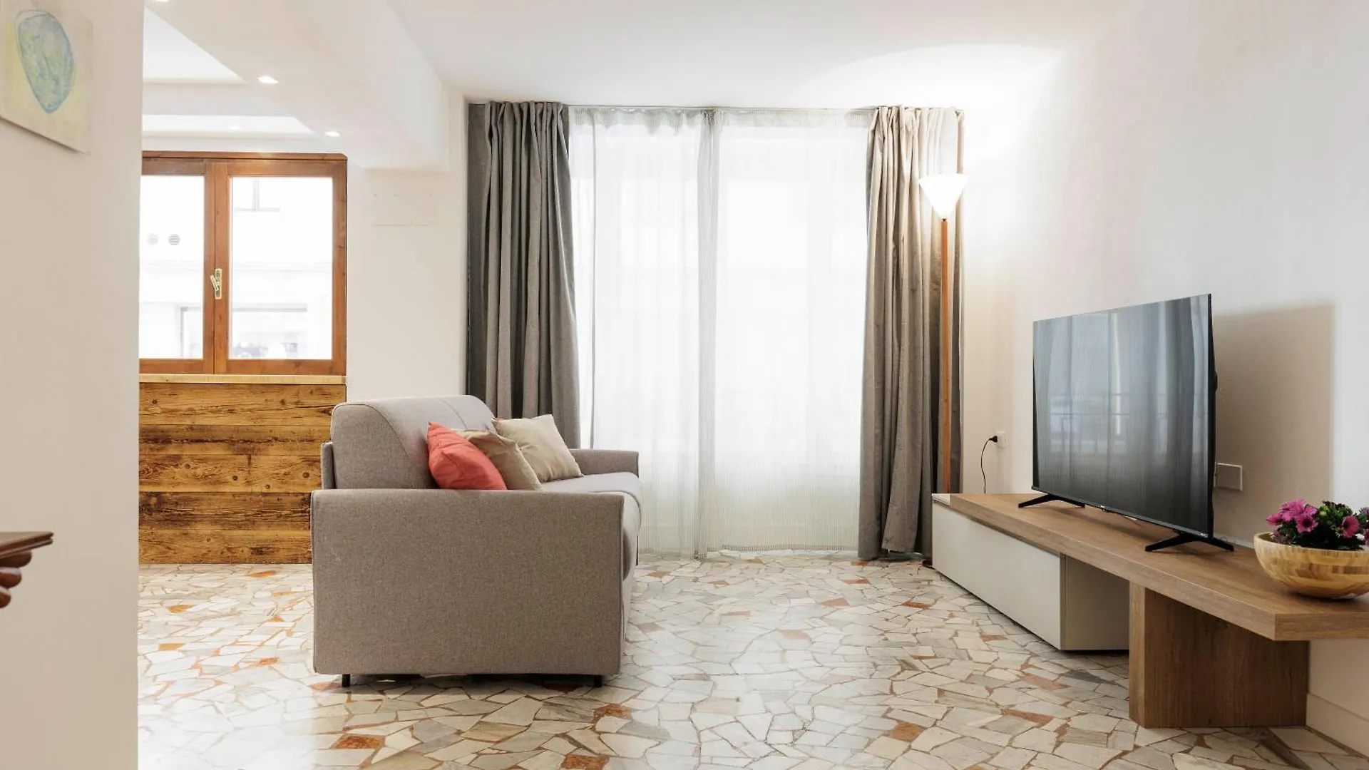 Giordano Luxury Home Florence