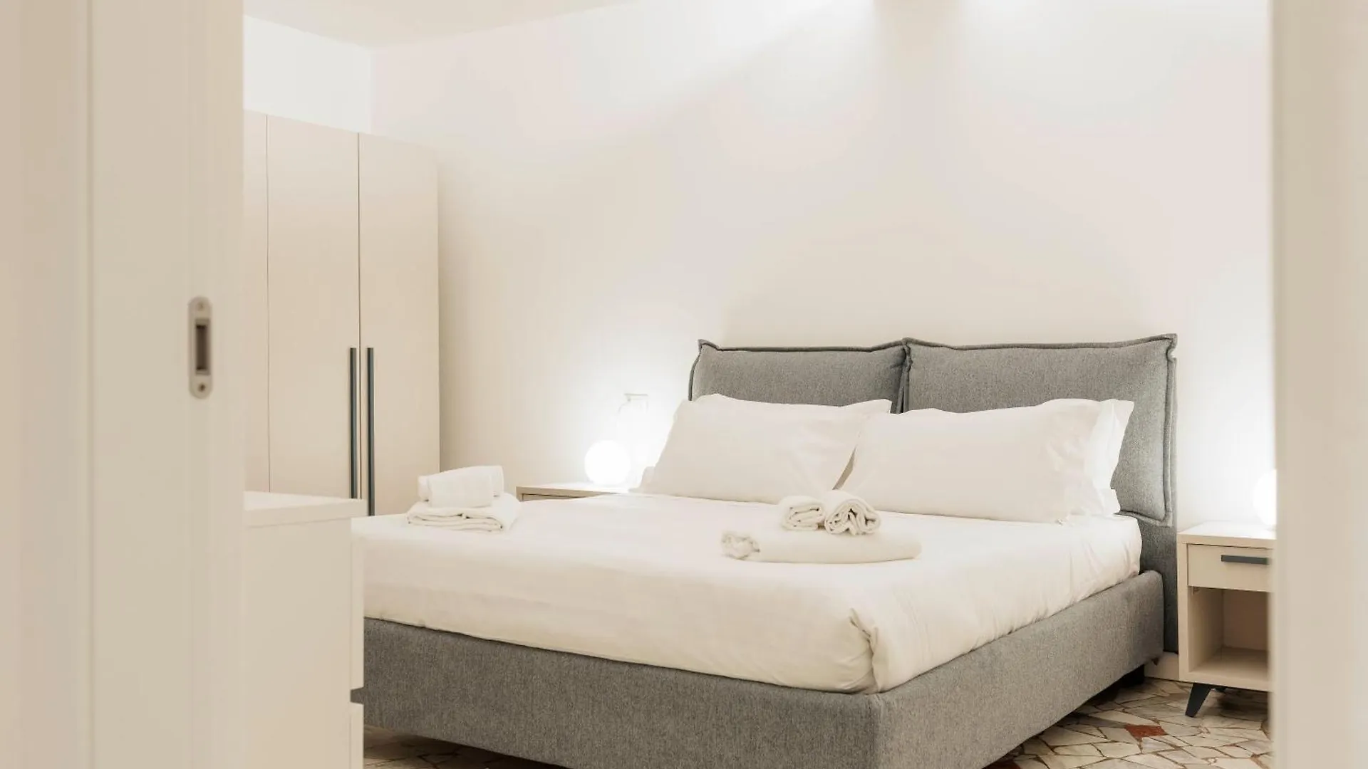 Giordano Luxury Home Florence 0*,